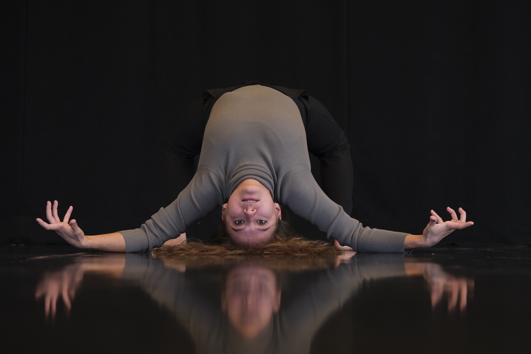 Back bend, arms open
